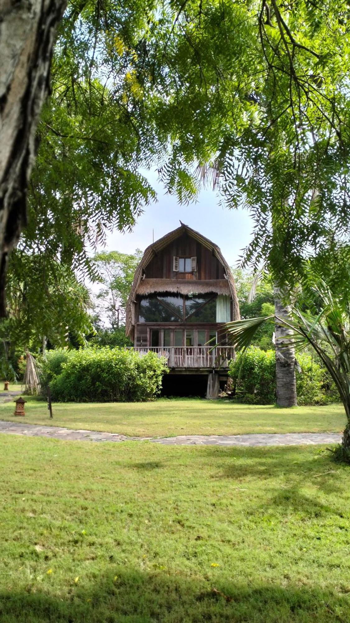 Naya Gawana & 4* Banyuwedang